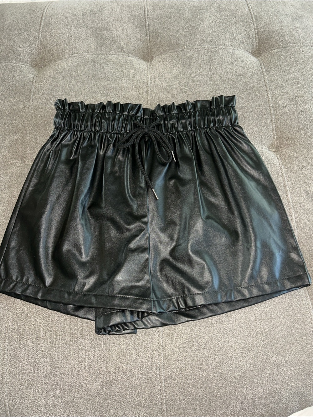 SHEIN Black Faux Leather Paperbag Waist Shorts